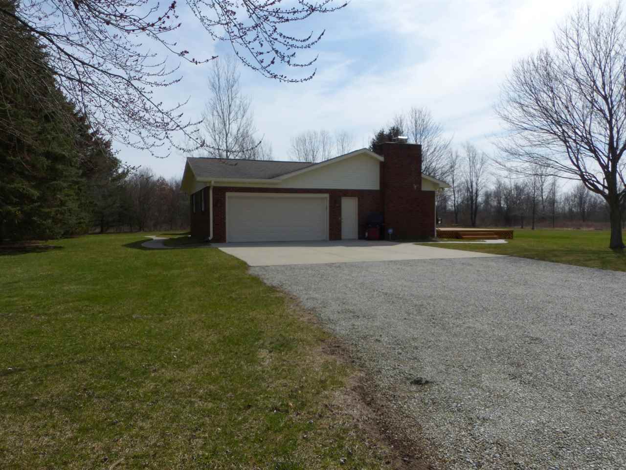 24320 Riley Road North Liberty, IN 46554 - Photo 6 of 36