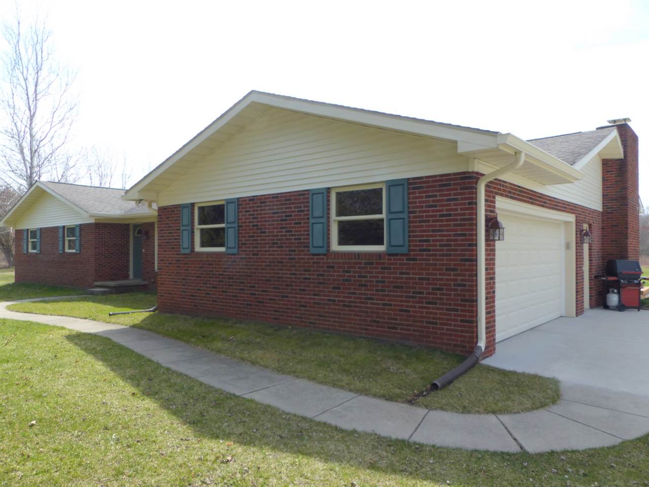 24320 Riley Road North Liberty, IN 46554 - Photo 8 of 36