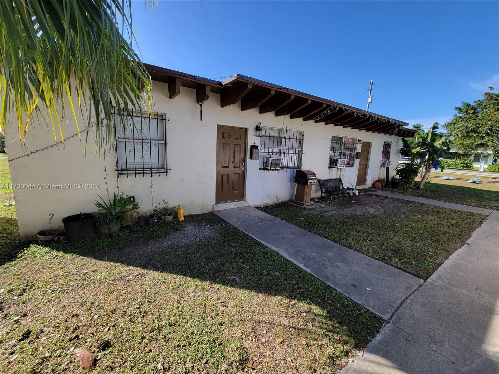 516 Southwest 9th Avenue Homestead, FL 33030 - Photo 4 of 16 Gallery Image 4