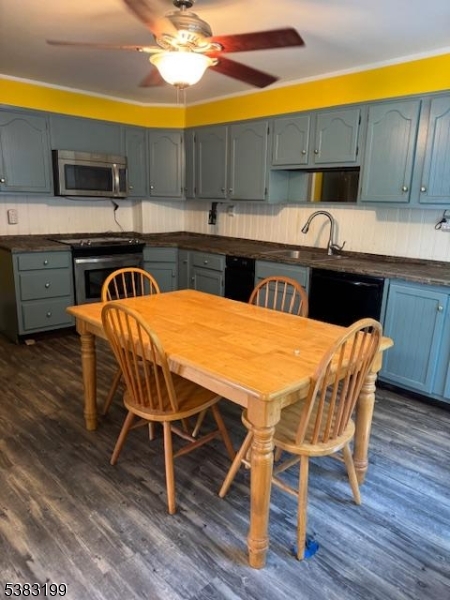 382 Howard Boulevard Mount Arlington, NJ 07856 - Photo 20 of 23 a table and chairs in a kitchen