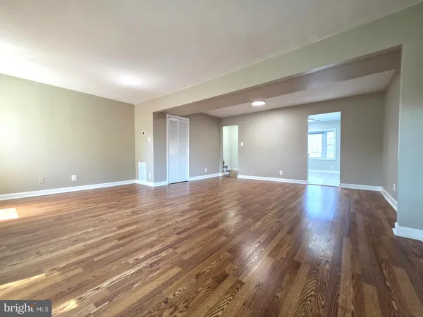 $2,550 | 19728 Wootton Avenue, Poolesville, MD 20837