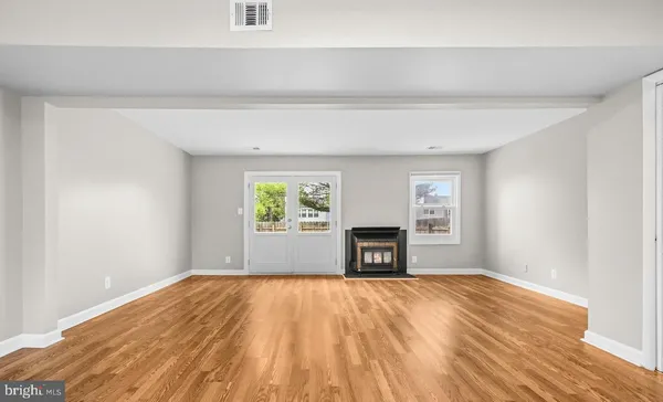 $2,550 | 19728 Wootton Avenue, Poolesville, MD 20837