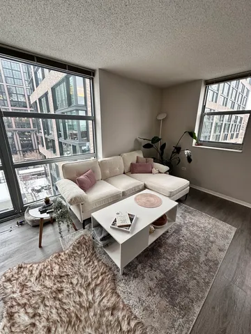 $2,065 | 180 North Jefferson Street, Unit 807, Chicago, IL 60661