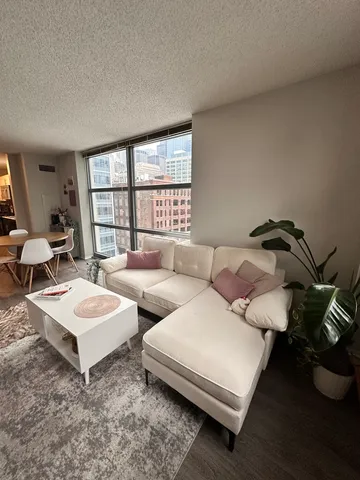 $2,065 | 180 North Jefferson Street, Unit 807, Chicago, IL 60661