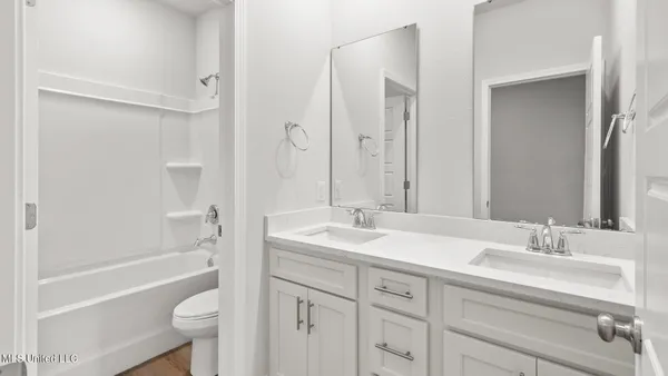 $530,900 | 6629 Palm Pointe Drive, Ocean Springs, MS 39564