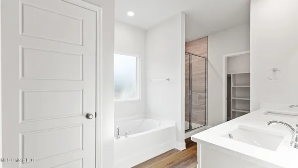 $530,900 | 6629 Palm Pointe Drive, Ocean Springs, MS 39564