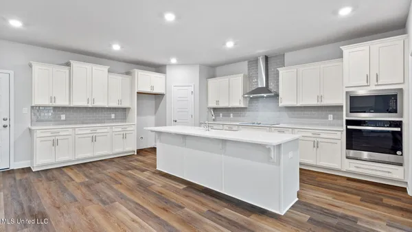 $530,900 | 6629 Palm Pointe Drive, Ocean Springs, MS 39564