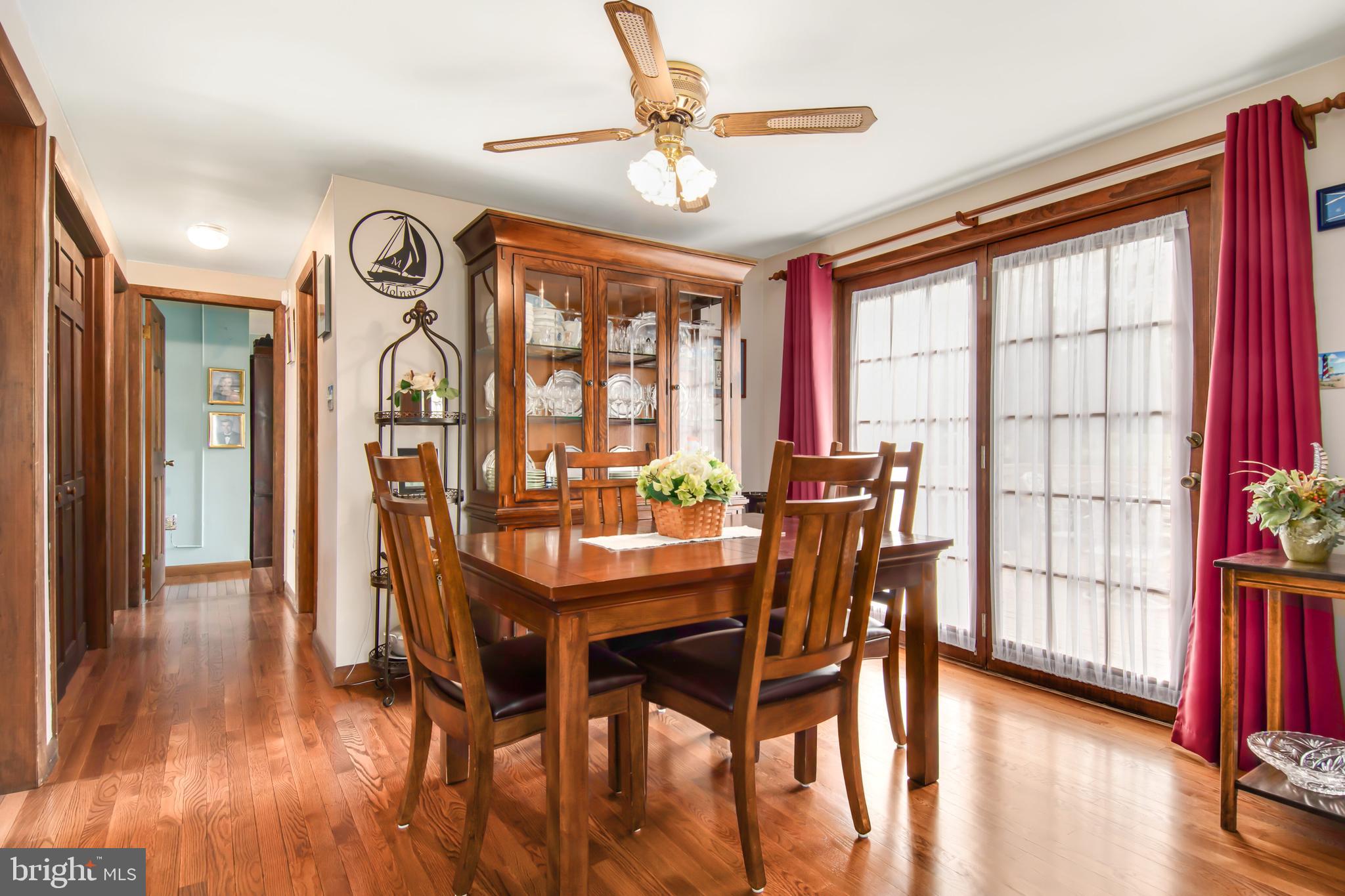 23015 Bay Shore Road Chestertown, MD 21620 - Photo 5 of 35 Nice dining area.