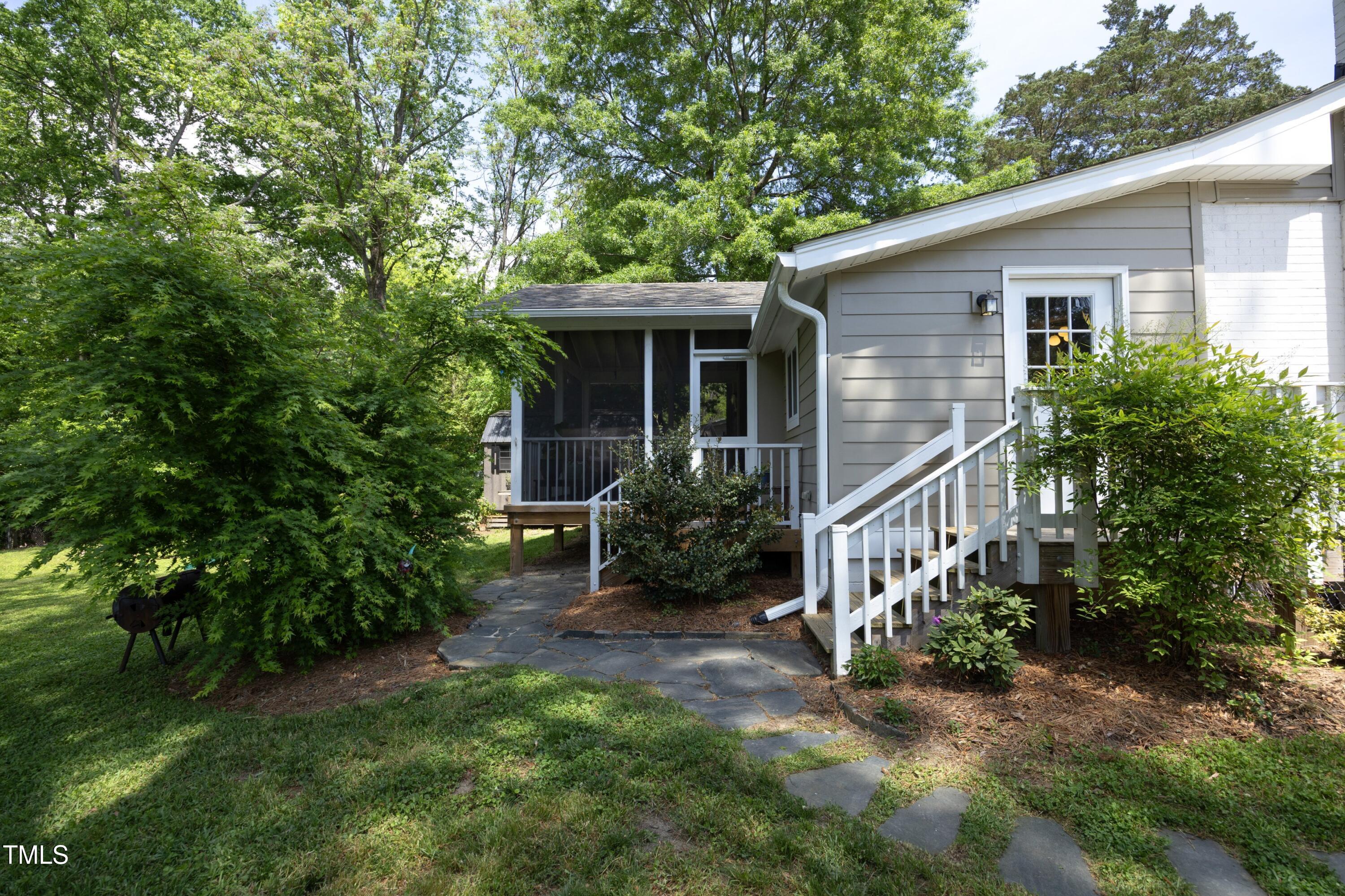1004 Greenwich Street Raleigh, NC 27610 - Photo 32 of 33 32SidePorch