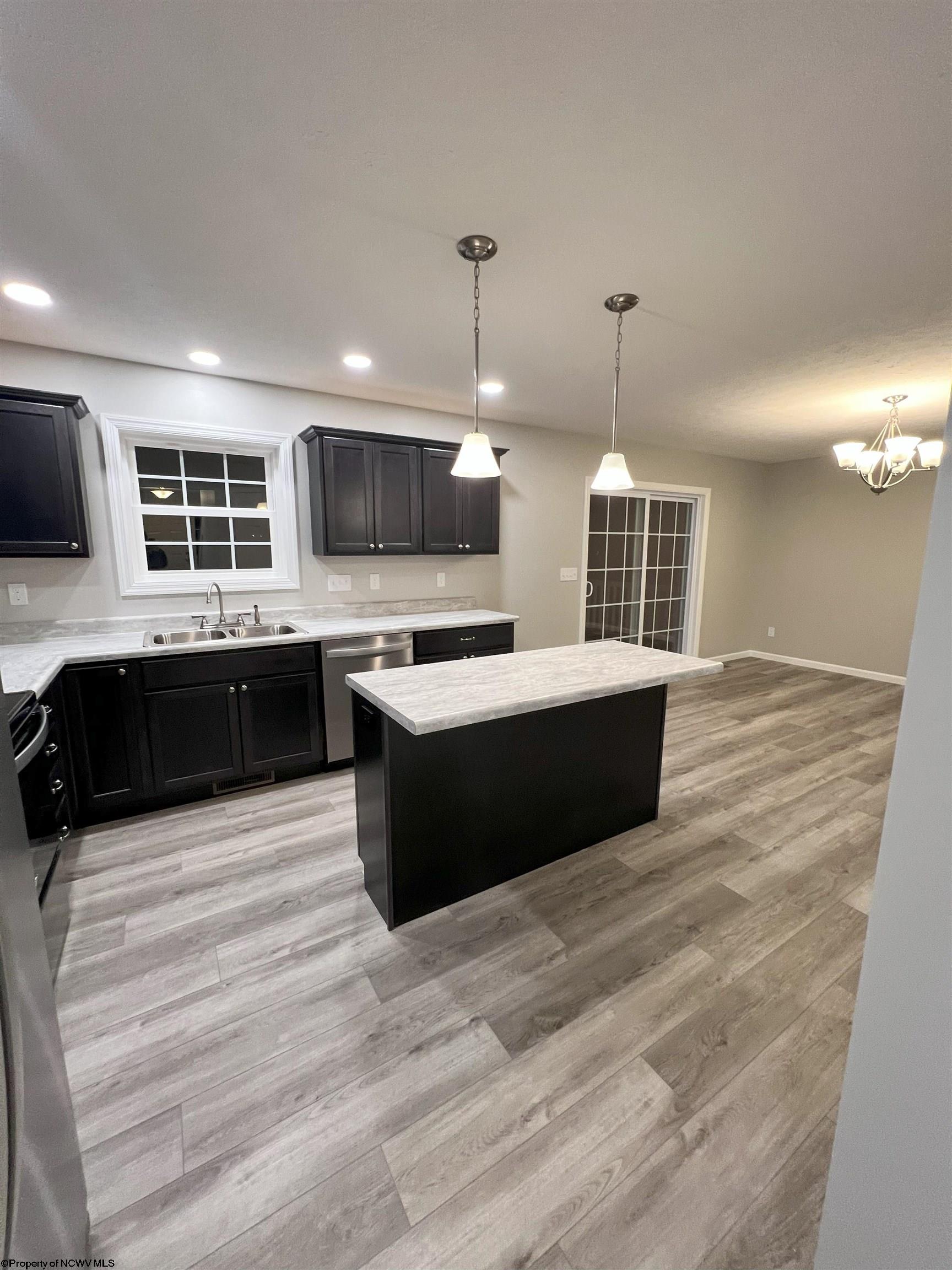 43 Summers Ridge Road Morgantown, WV 26508 - Photo 3 of 17 Gallery Image 3