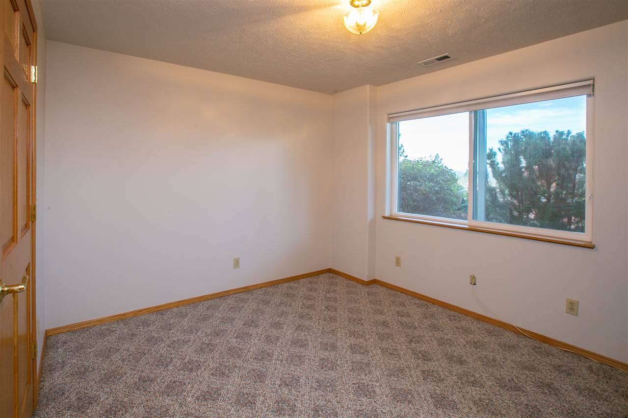 16306 North Greenbluff Road Colbert, WA 99005 - Photo 14 of 20