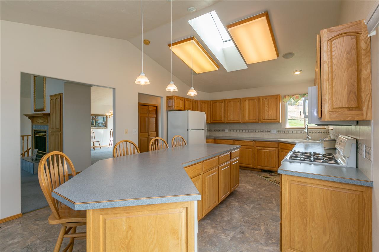 16306 North Greenbluff Road Colbert, WA 99005 - Photo 7 of 20