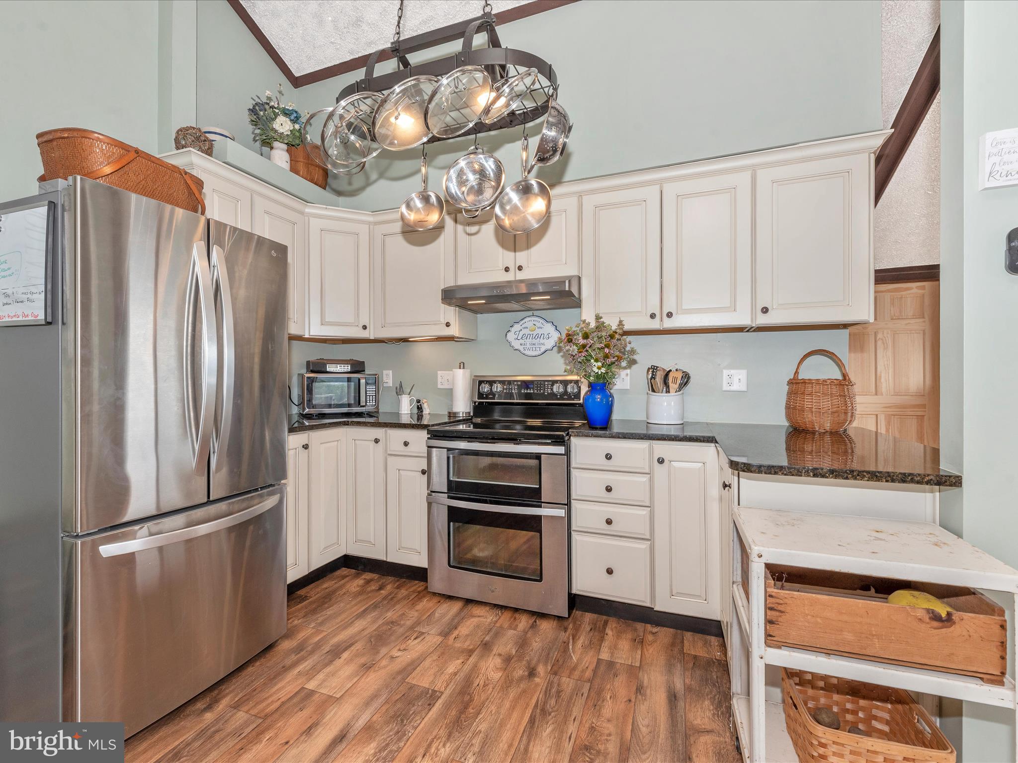 5618 Mt Briar Road Keedysville, MD 21756 - Photo 24 of 59 Kitchen