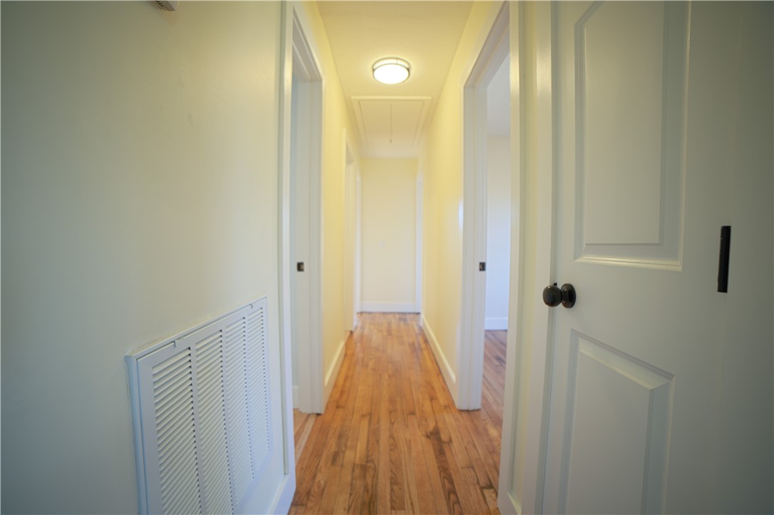 218 Thomas Heights Circle Seneca, SC 29678 - Photo 10 of 27 Hallway entrance. New doors throughout