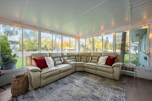 $417,000 | 1302 Cary Road, Algonquin, IL 60102