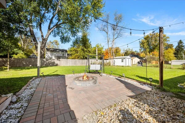 $417,000 | 1302 Cary Road, Algonquin, IL 60102