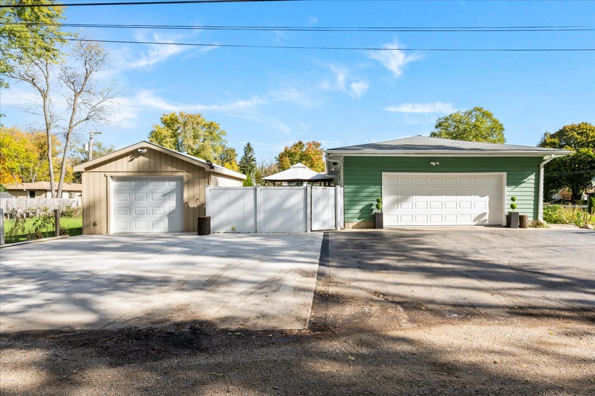 1302 Cary Road Algonquin, IL 60102 - Photo 25 of 26