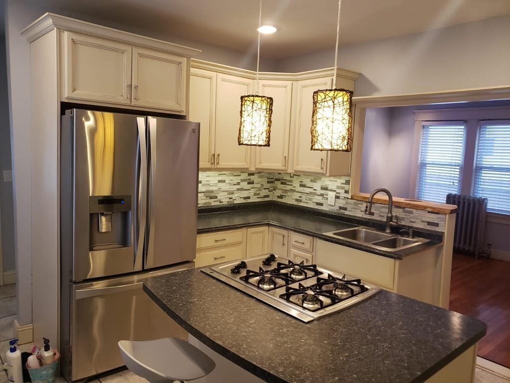 191 Albemarle Street Springfield, MA 01109 - Photo 3 of 39 Gallery Image 3