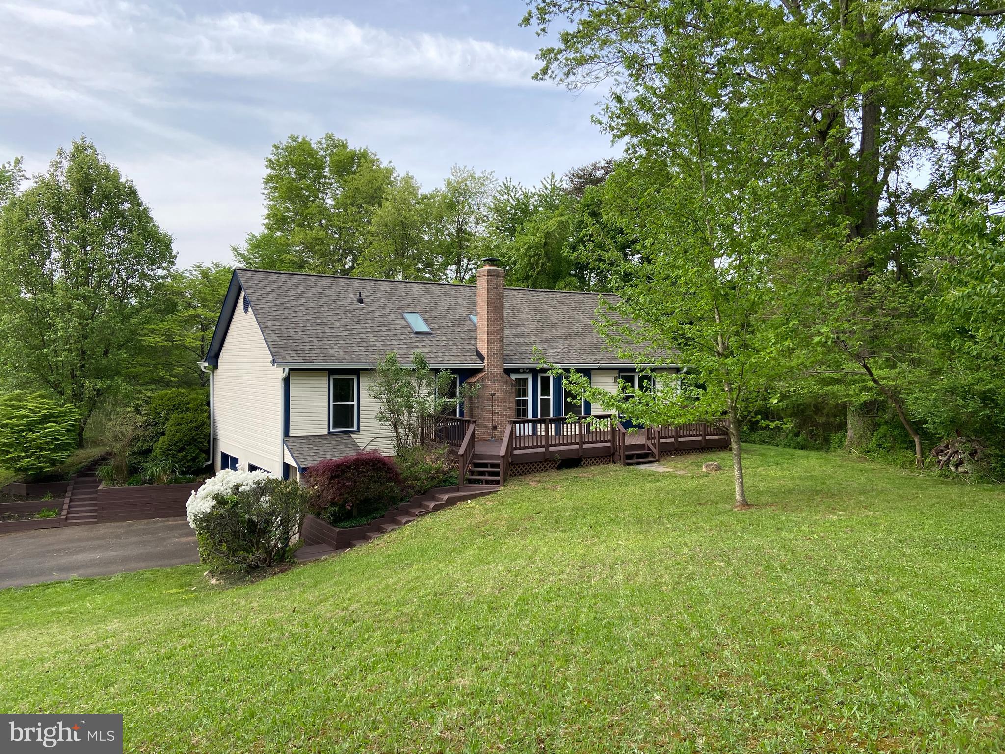 6232 Ridge Lane Warrenton, VA 20187 - Photo 16 of 20 Rear view