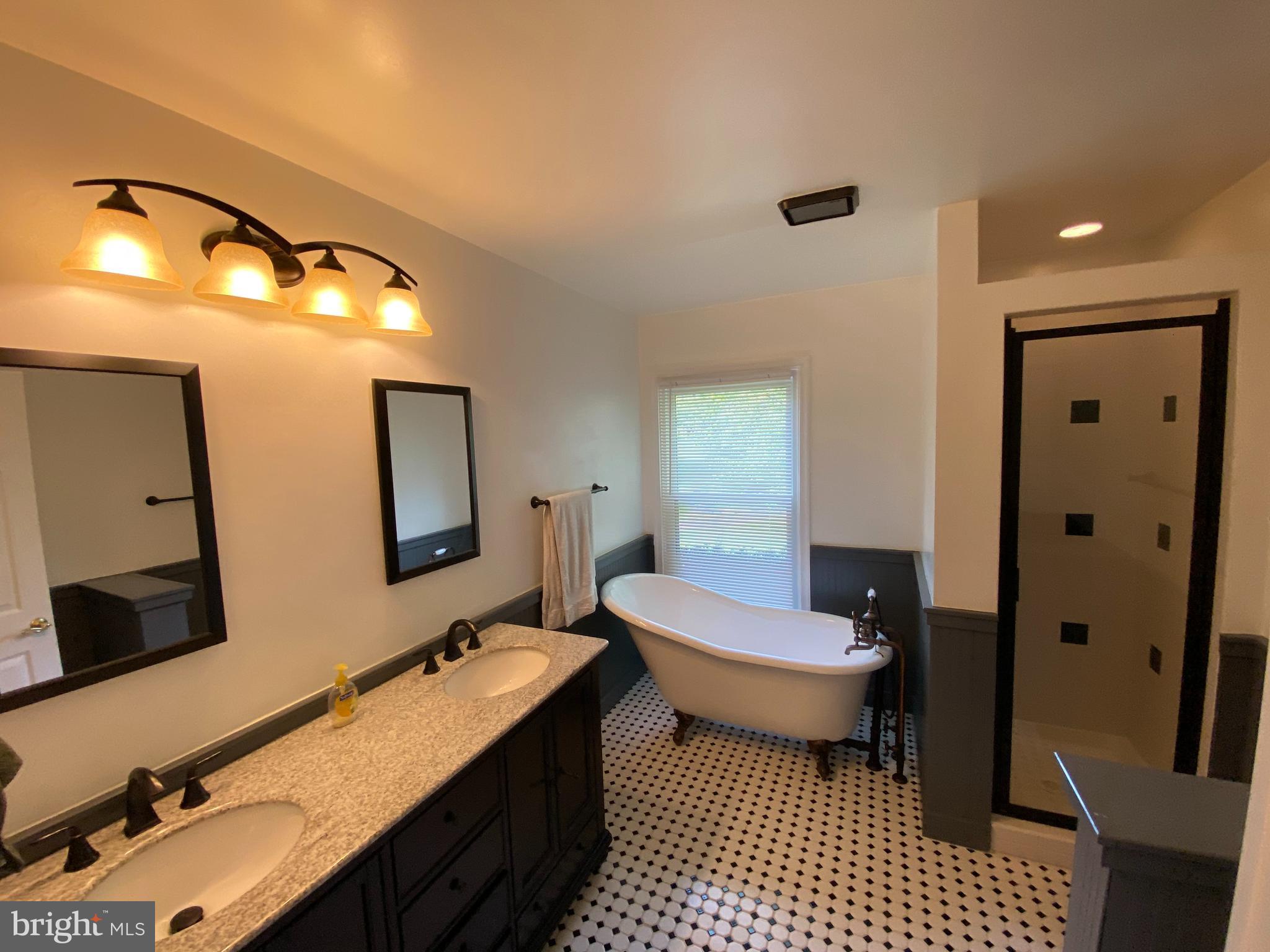 6232 Ridge Lane Warrenton, VA 20187 - Photo 9 of 20 Main bath
