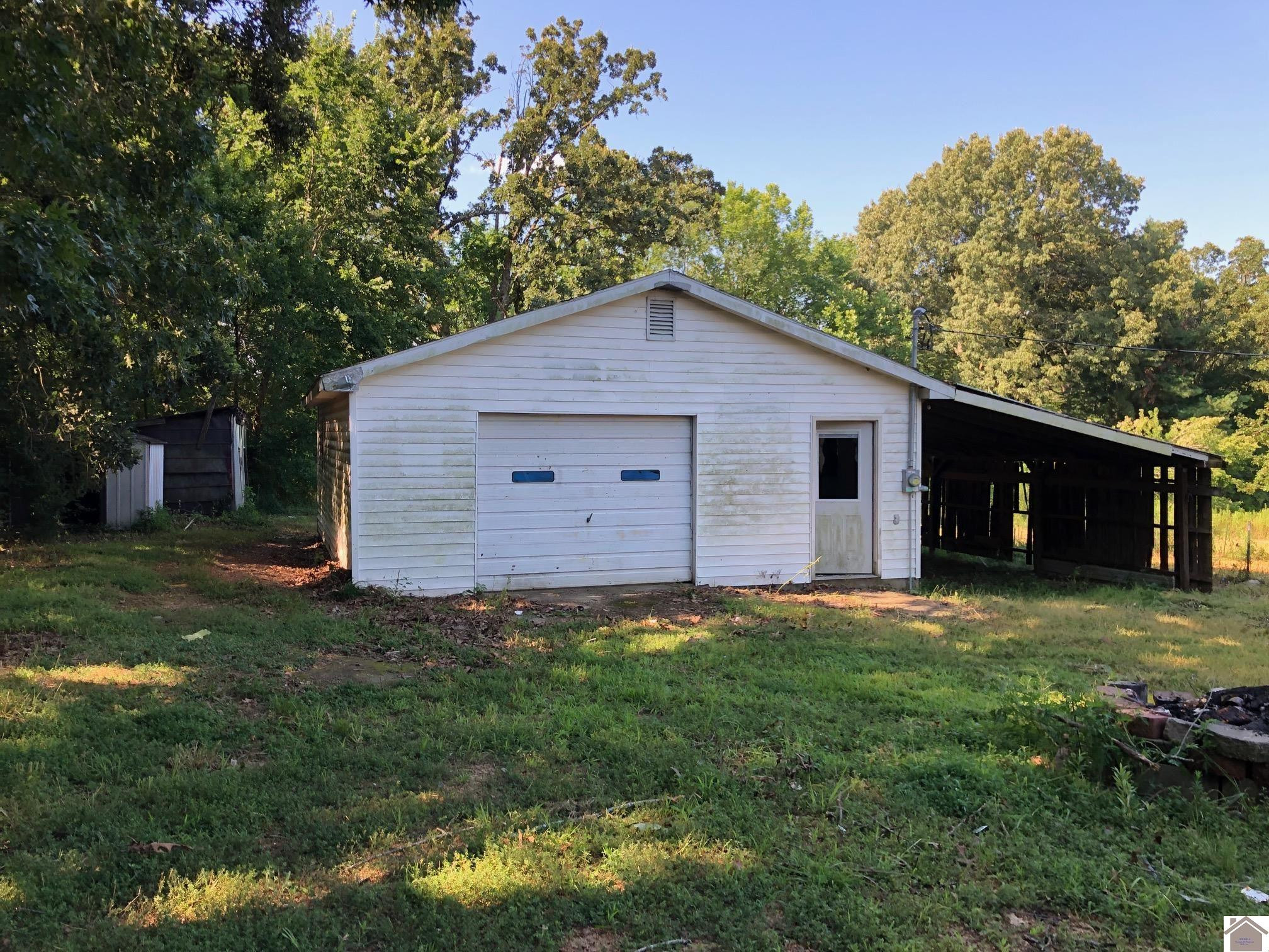 6991 State Rte 2422 Wingo, KY 42088 - Photo 4 of 13 Photo 4