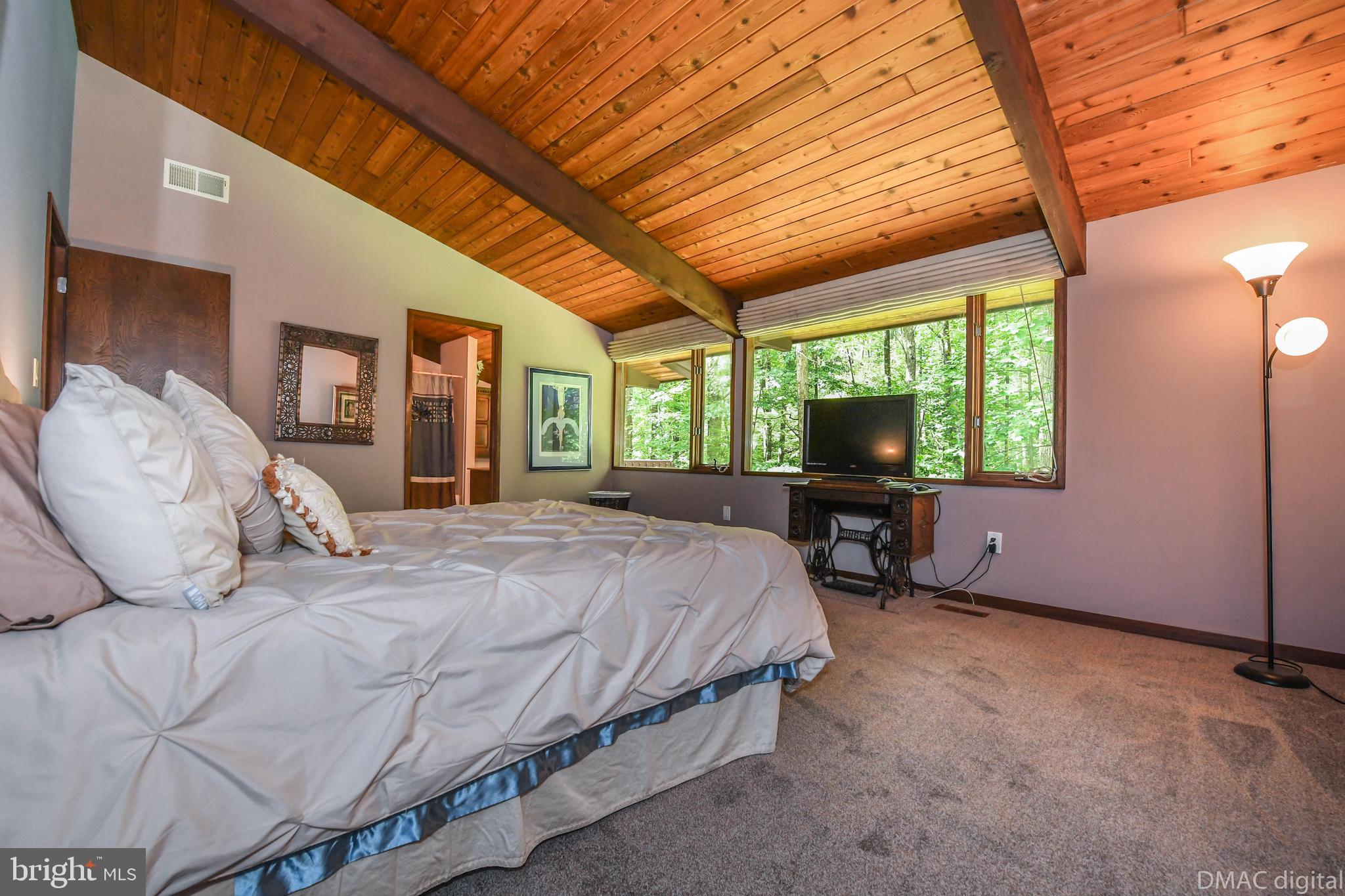 5429 Etzler Road Frederick, MD 21702 - Photo 23 of 61 2nd bedroom