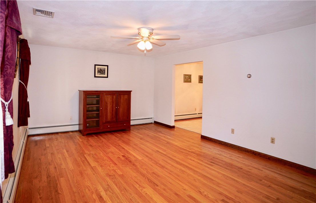 3 Shenandoah Road Warwick, RI 02886 - Photo 7 of 21