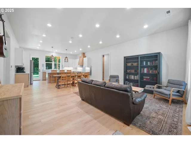 $650,000 | 305 Fir Road, Ariel, WA 98603