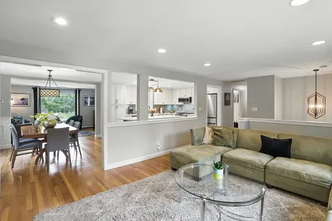 $1,278,000 | 1 Glenridge Drive, Bedford, MA 01730