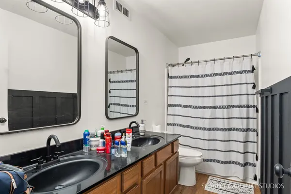 $276,900 | 111 Hidden Creek Lane, North Aurora, IL 60542