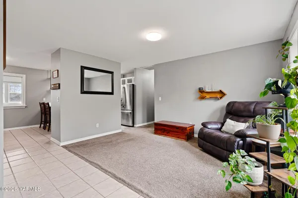 $412,000 | 10 Cedar Hill Drive, Yakima, WA 98908