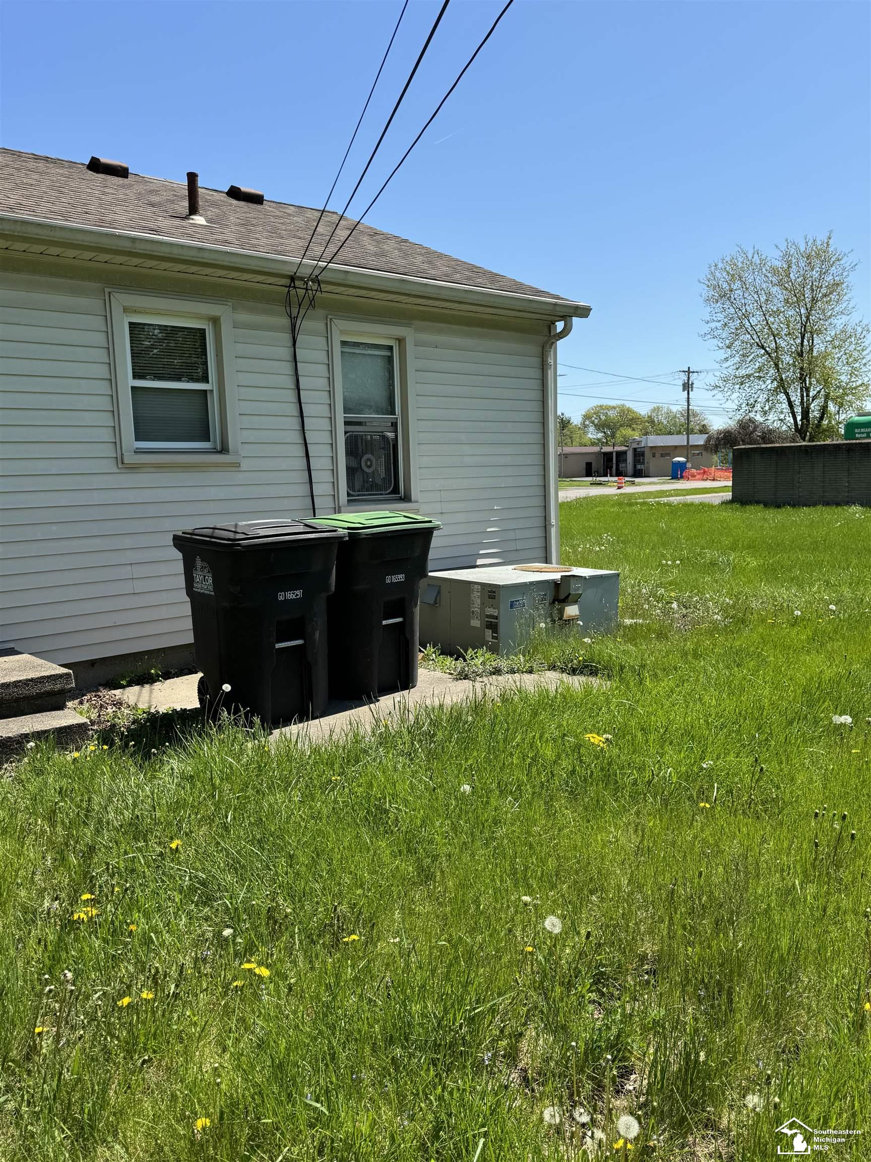 14668 Allen Road Taylor, MI 48180 - Photo 26 of 28 50141076-b0c802c3-7003-422c-bc73-e55b71cb0468.JPG