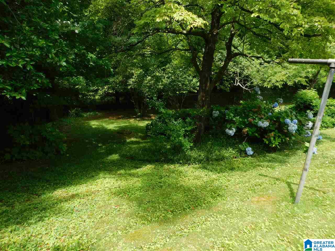 332 Wildwood Road Anniston, AL 36207 - Photo 8 of 36