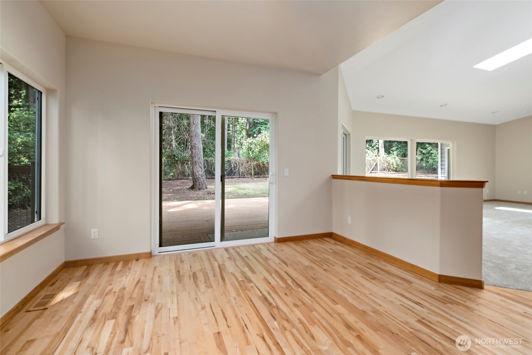 6301 Sahalee Court Clinton, WA 98236 - Photo 17 of 40