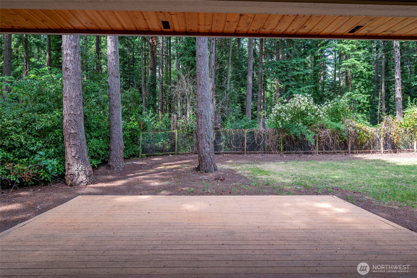 6301 Sahalee Court Clinton, WA 98236 - Photo 19 of 40