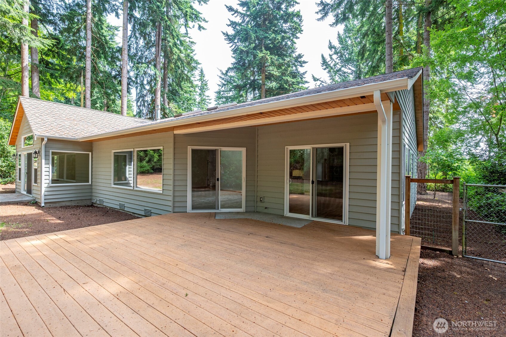 6301 Sahalee Court Clinton, WA 98236 - Photo 21 of 40