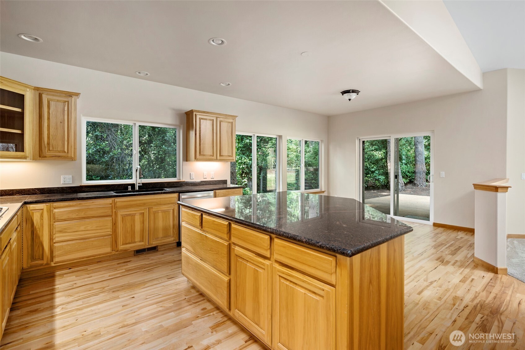 6301 Sahalee Court Clinton, WA 98236 - Photo 24 of 40