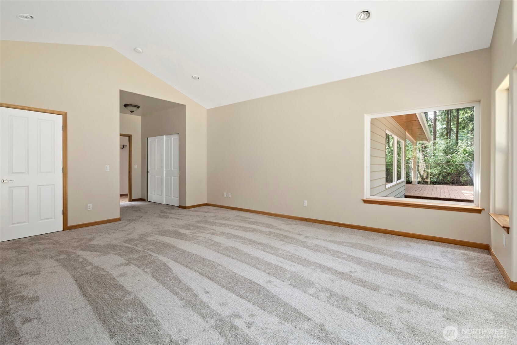 6301 Sahalee Court Clinton, WA 98236 - Photo 31 of 40