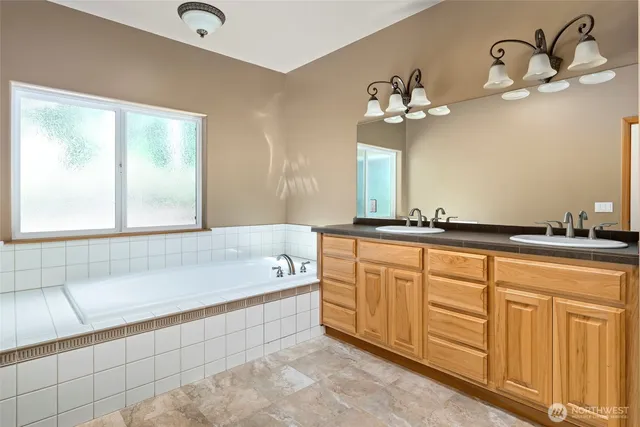 $955,000 | 6301 Sahalee Court, Clinton, WA 98236