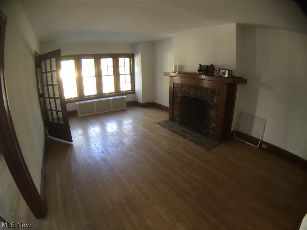 3065 East Overlook Road Cleveland, OH 44118 - Photo 4 of 24 Living room with wood burning fireplace
