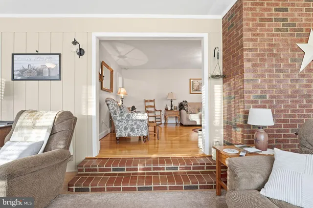 $555,000 | 7452 Sperryville Pike, Boston, VA 22713