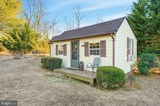 $555,000 | 7452 Sperryville Pike, Boston, VA 22713