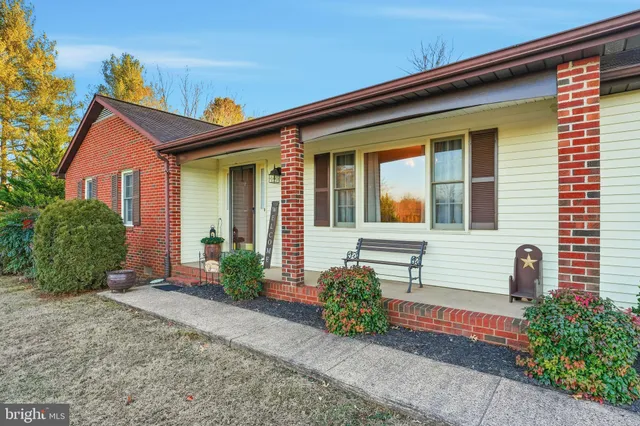 $555,000 | 7452 Sperryville Pike, Boston, VA 22713