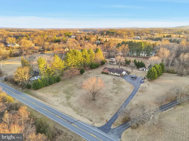 $555,000 | 7452 Sperryville Pike, Boston, VA 22713