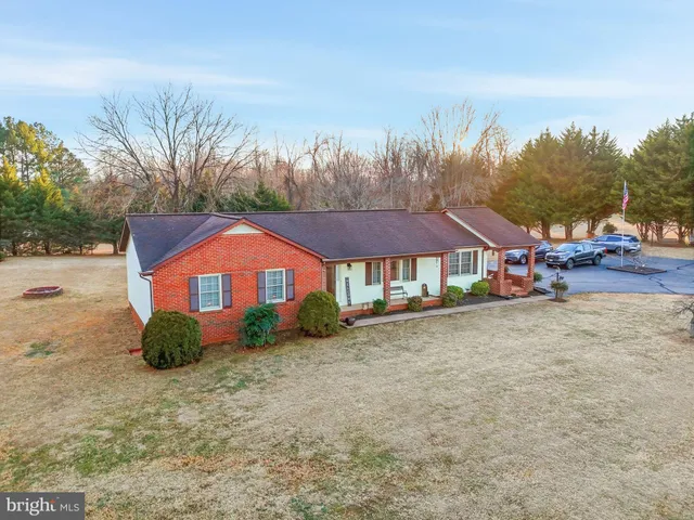 $555,000 | 7452 Sperryville Pike, Boston, VA 22713