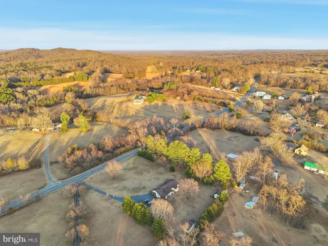 $555,000 | 7452 Sperryville Pike, Boston, VA 22713