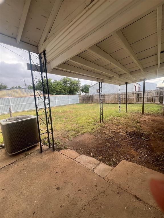 340 Walnut Street Baird, TX 79504 - Photo 11 of 12