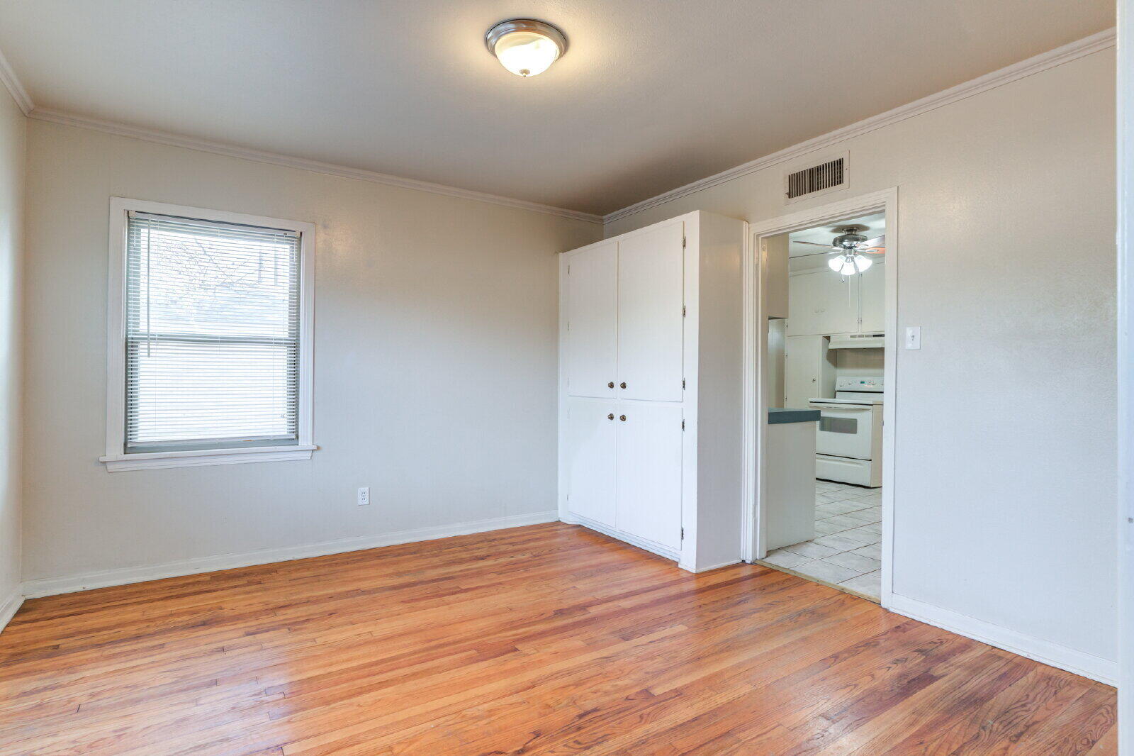 2430 30th Street Lubbock, TX 79411 - Photo 7 of 28 large (5)