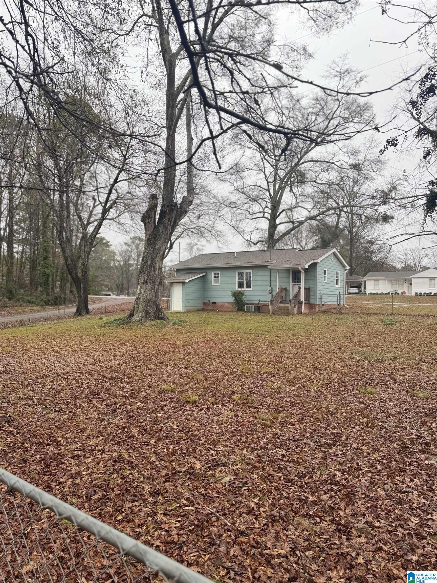 215 Thomas Street Heflin, AL 36264 - Photo 3 of 24