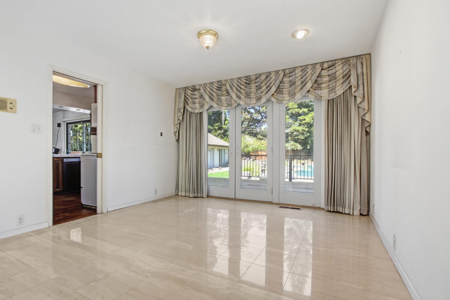 405 Crocker Road Sacramento, CA 95864 - Photo 18 of 54
